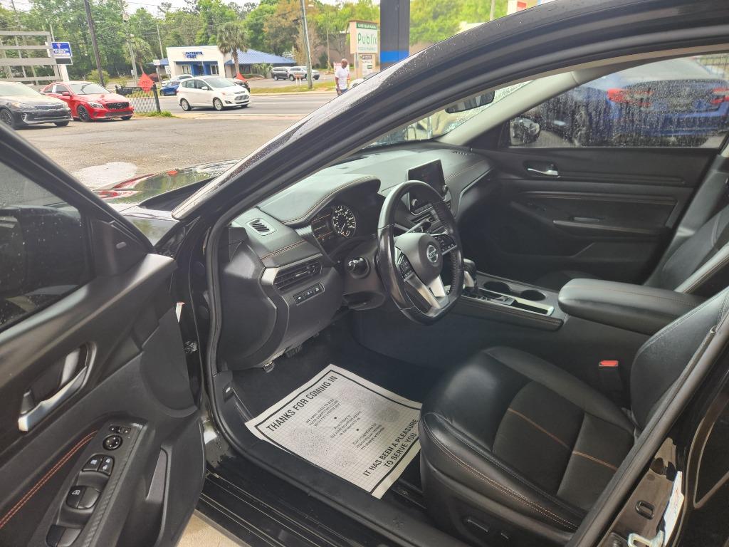 2021 Nissan Altima SR - Photo 9