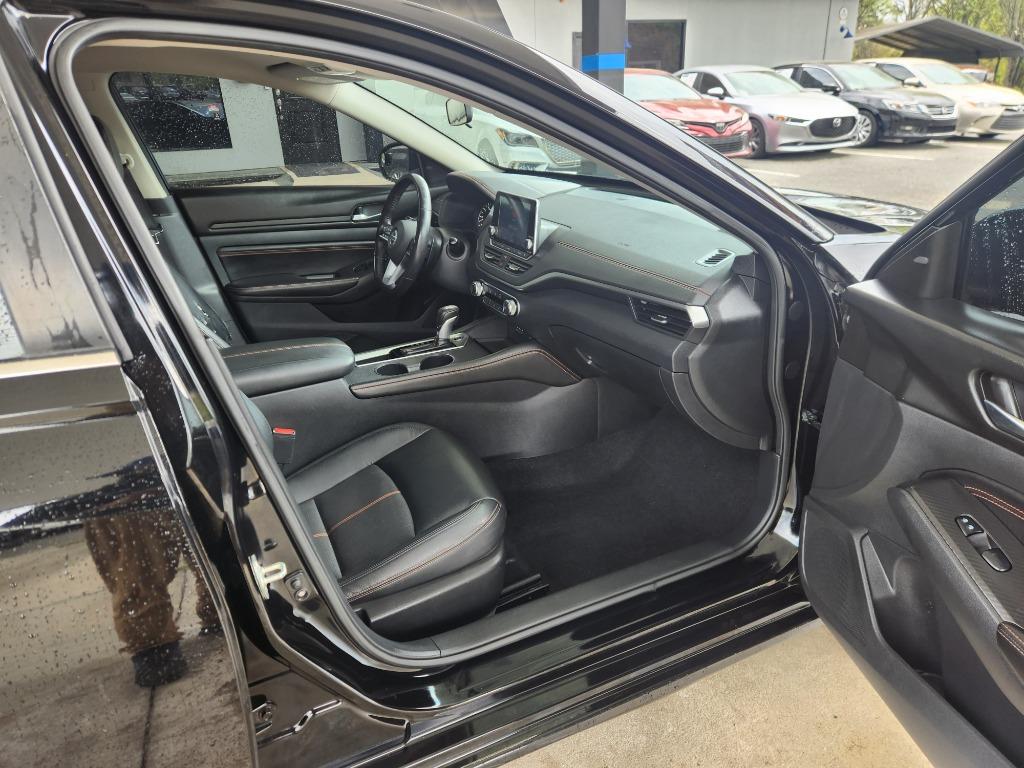 2021 Nissan Altima SR - Photo 10