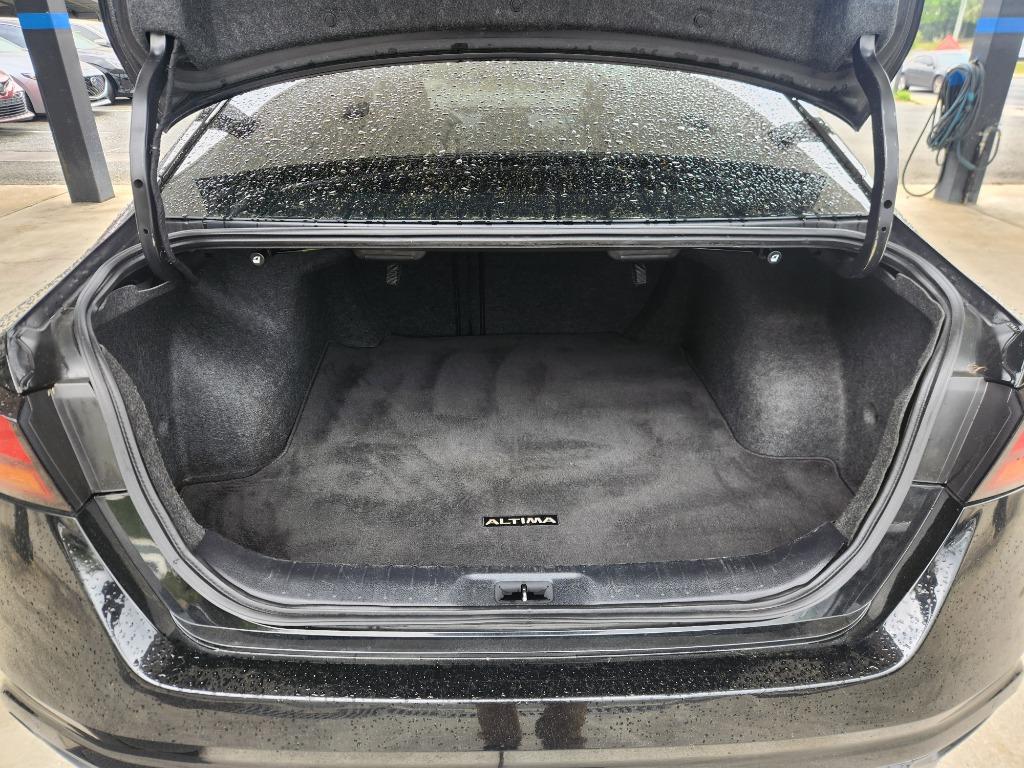 2021 Nissan Altima SR - Photo 14