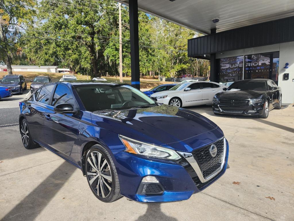2019 Nissan Altima SR's photo
