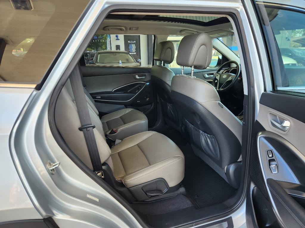 2016 Hyundai Santa Fe Limited - Photo 12