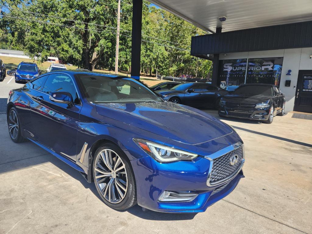 2018 INFINITI Q60 Coupe LUXE