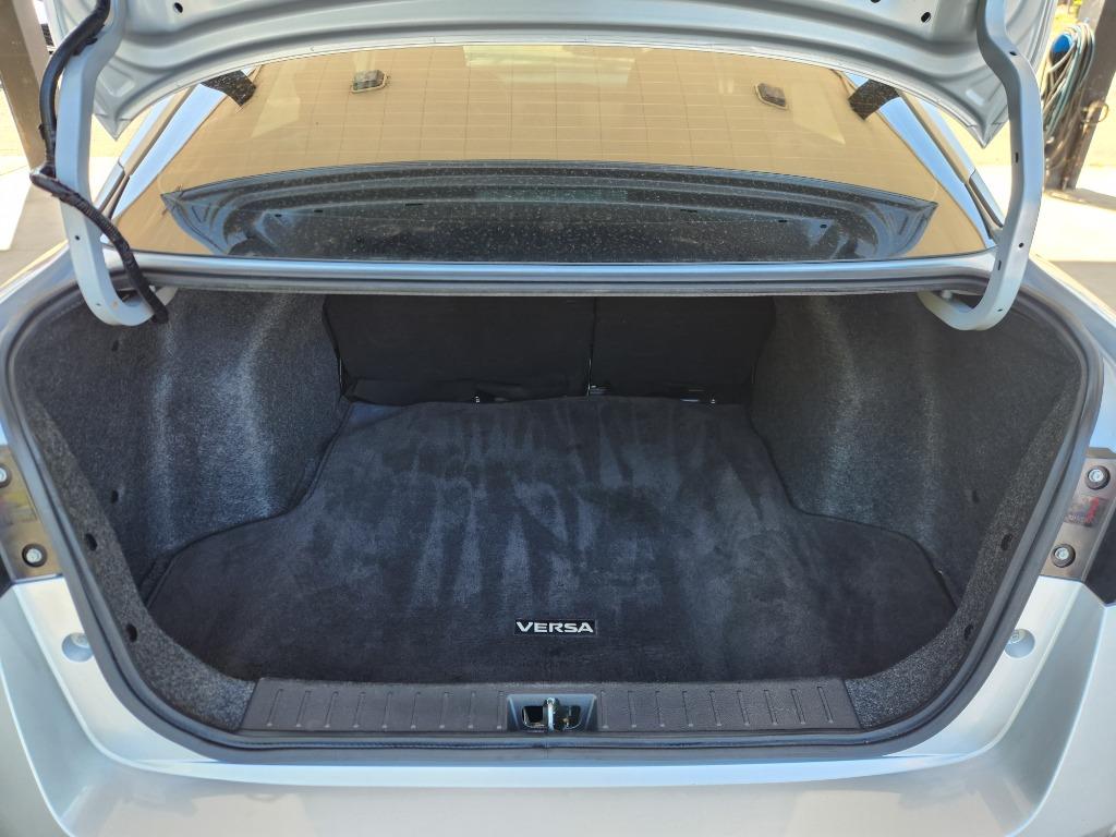 2021 Nissan Versa Sedan SV - Photo 14
