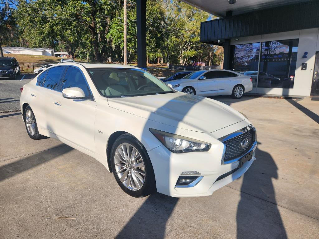 2018 INFINITI Q50 LUXE