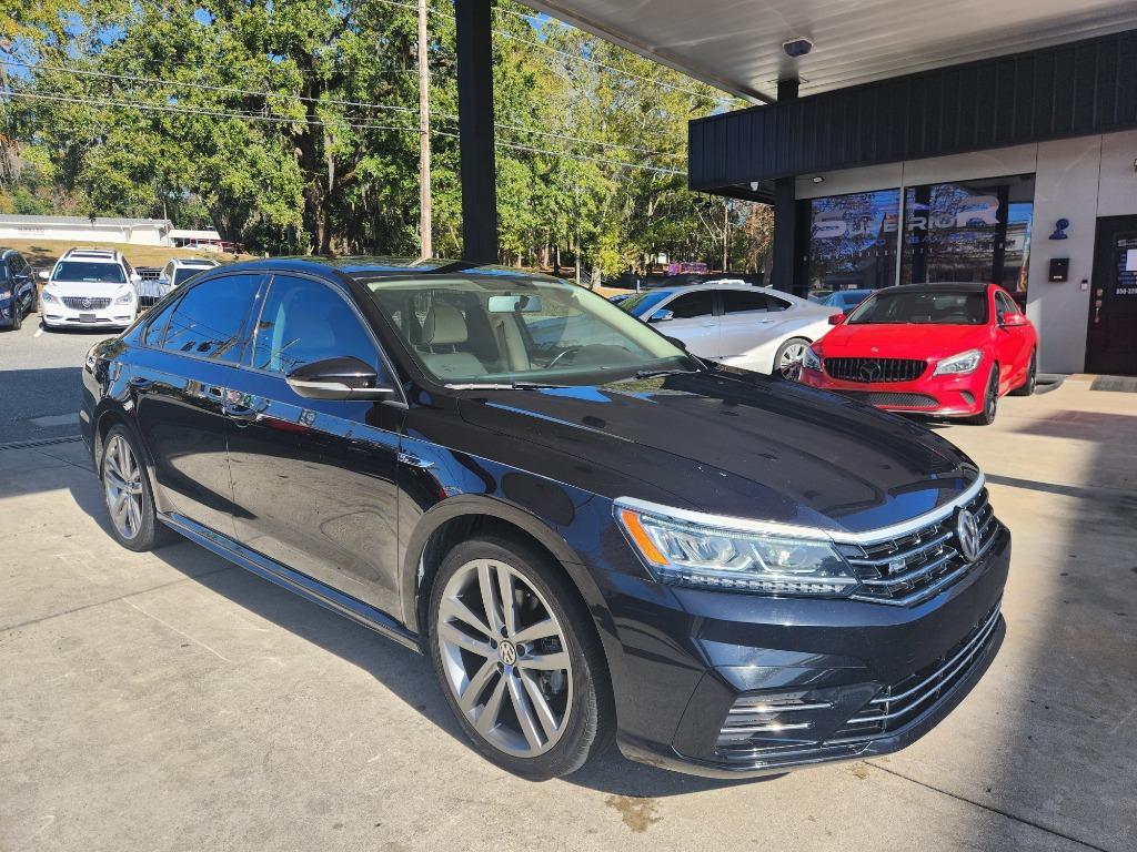 2018 Volkswagen Passat R-Line